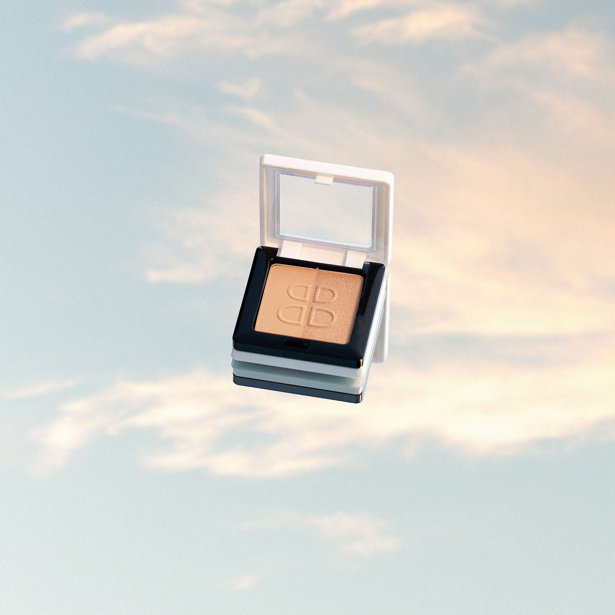 Eyebrow Highlighting Powder - Image 5